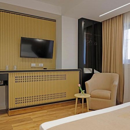 Mark Hotel Tirana Berxull Ngoại thất bức ảnh