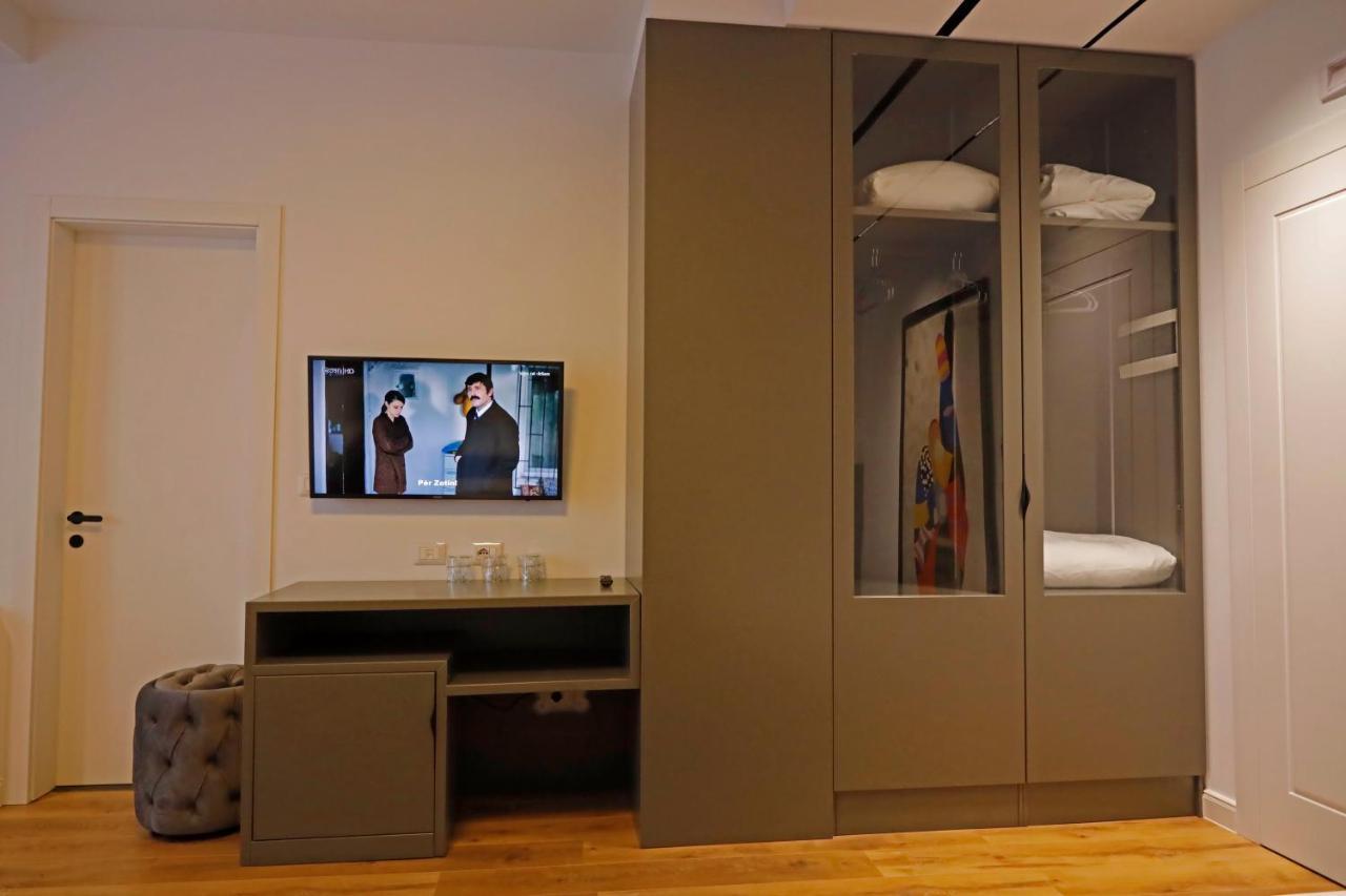 Mark Hotel Tirana Berxull Ngoại thất bức ảnh